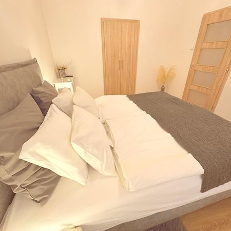 Trio Apartments Ostrava Kültér fotó