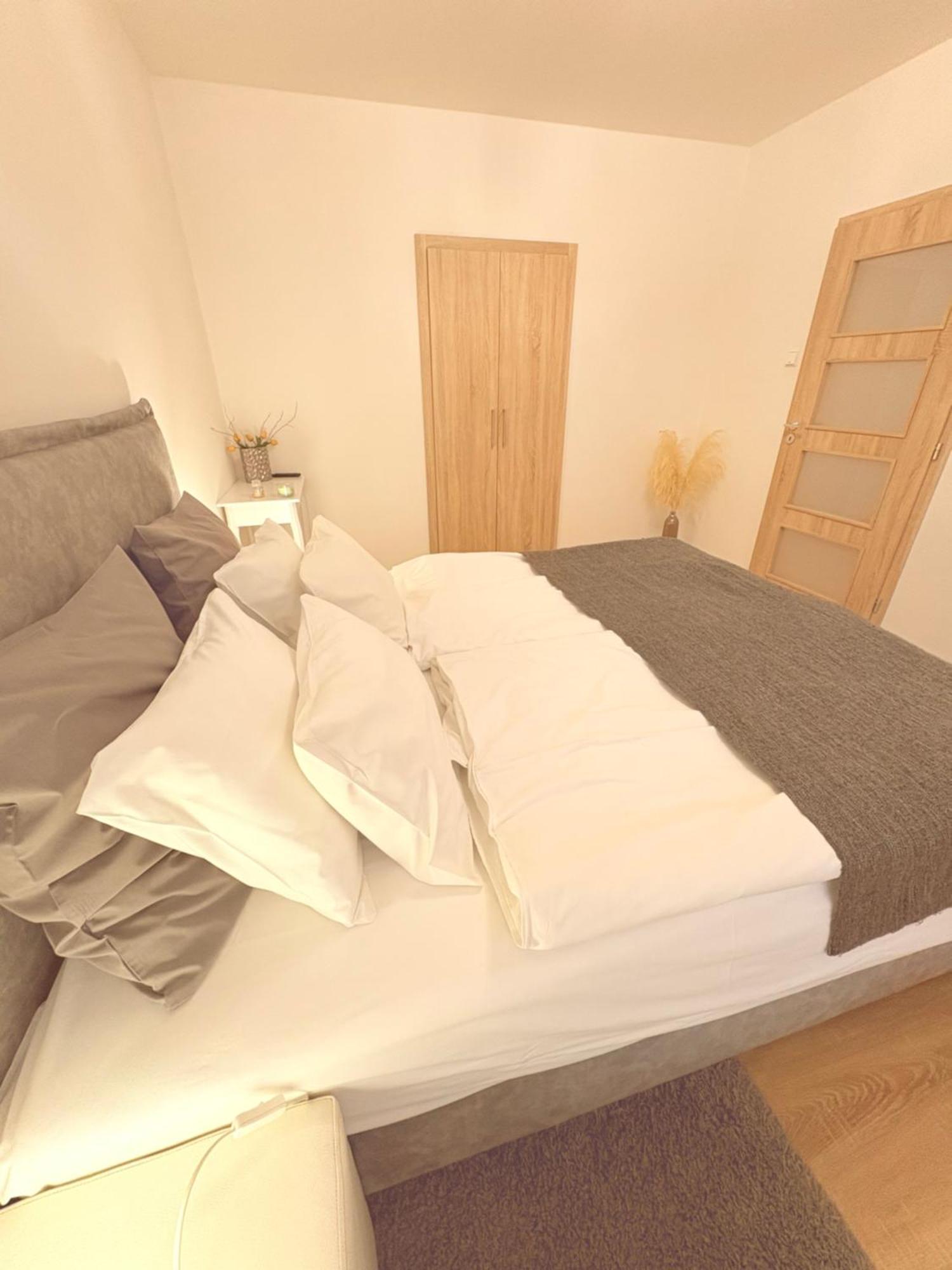 Trio Apartments Ostrava Kültér fotó